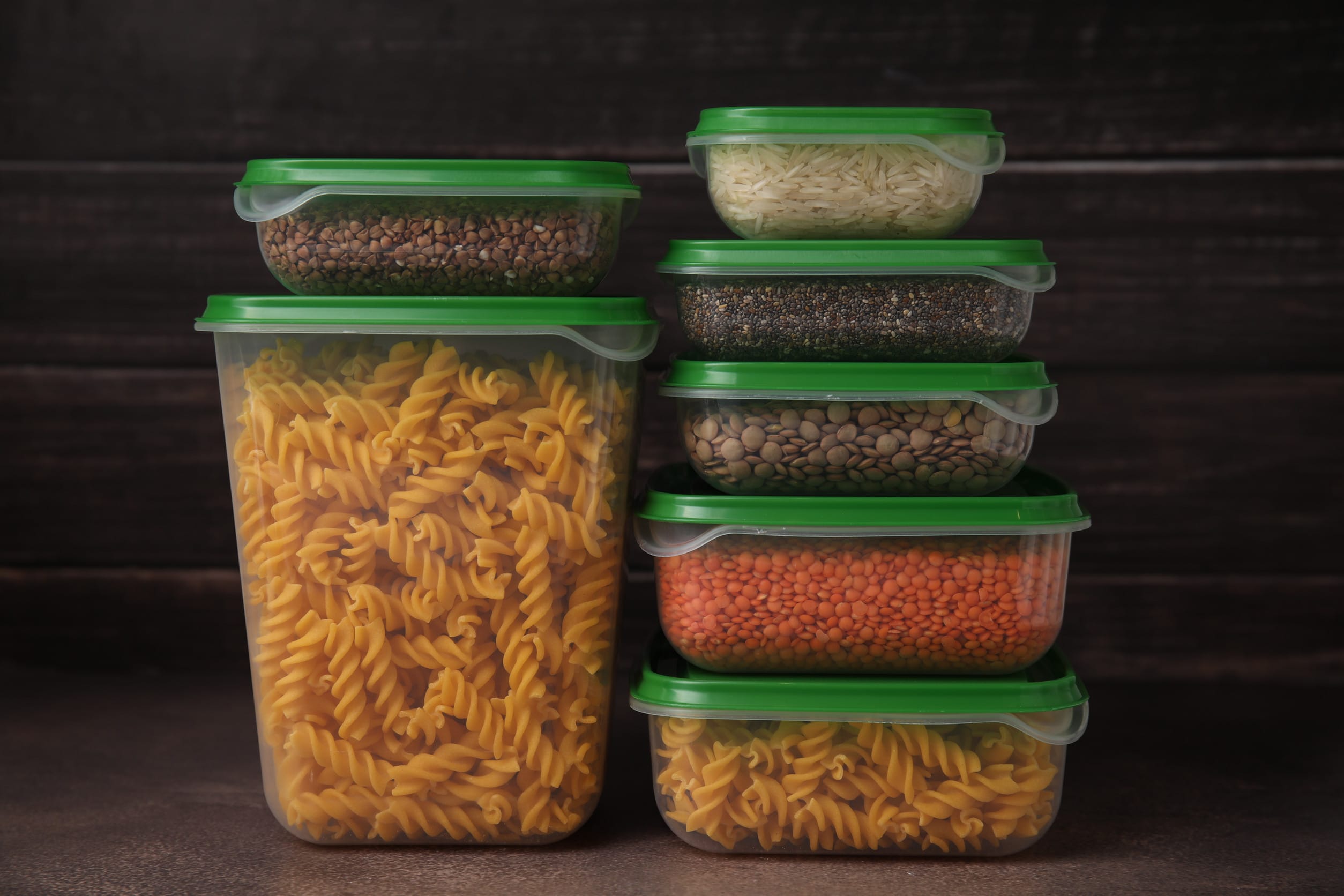 plastic vs glass food storage