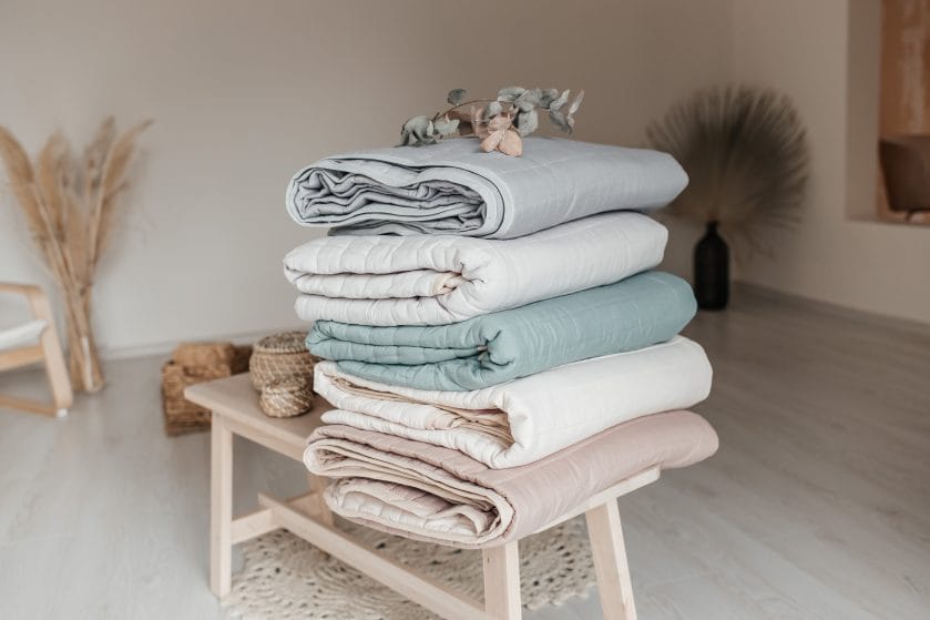 10 Items to Buy in Late January: How to Save 70% on "White Sales" and Winter Gear