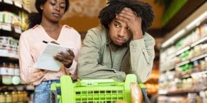 4 Grocery Habits That Are Keeping You Broke